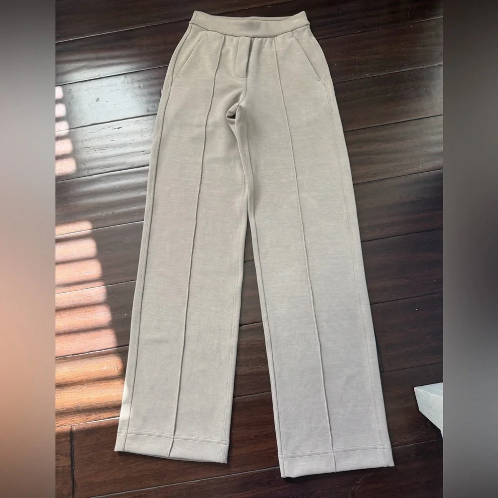 Lululemon Softstreme Pintuck Mid-Rise Pant XXXS/TTP